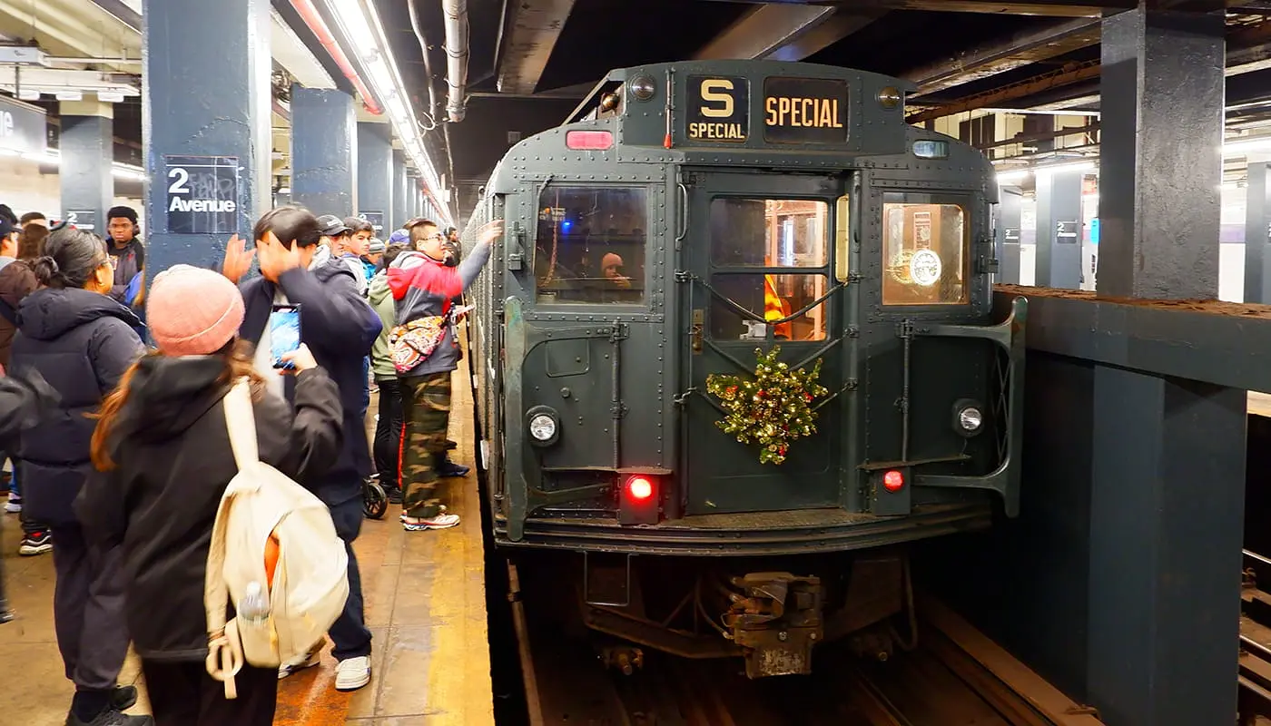 Vintage-junat New Yorkissa - Joulun nostalgiamatkat