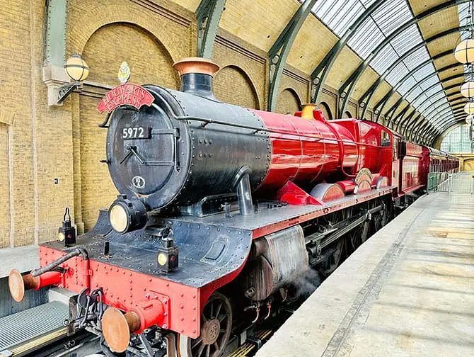 Yhdistä New York ja Orlando - Hogwarts Express