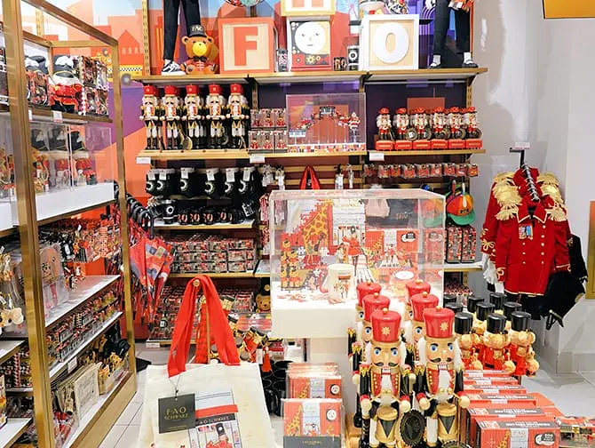 FAO Schwarz New Yorkissa - Osastot