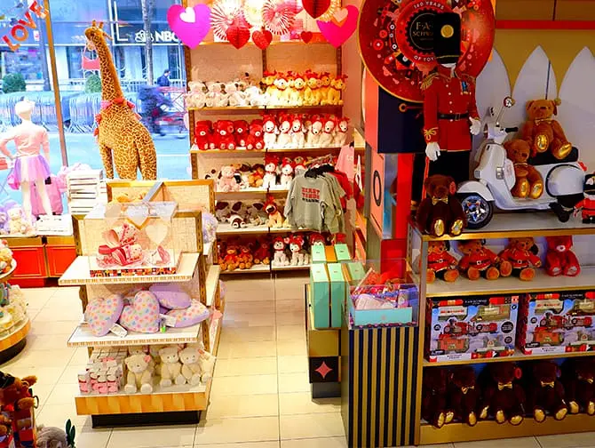 FAO Schwarz New Yorkissa - Rockefeller Plaza