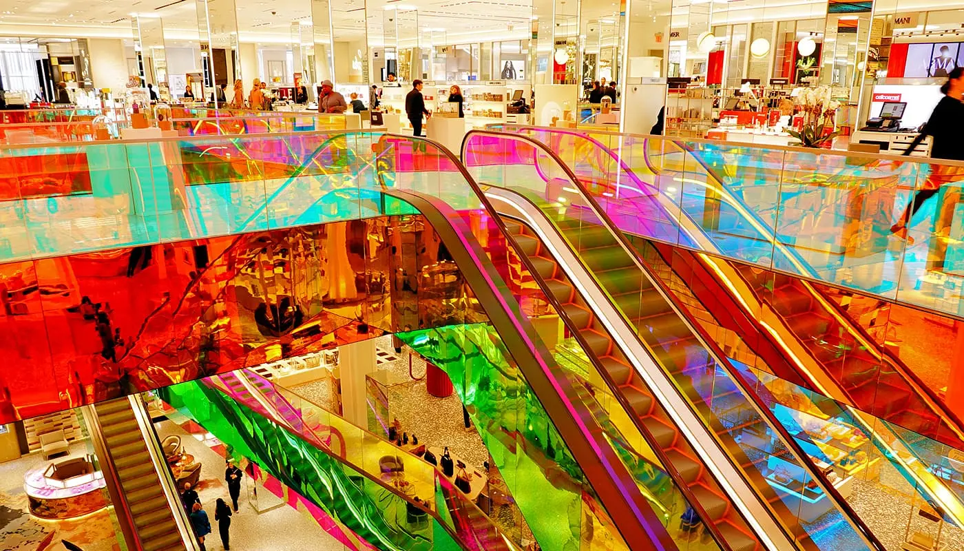 Shoppailu Fifth Avenuella New Yorkissa - Saks Fifth Avenue