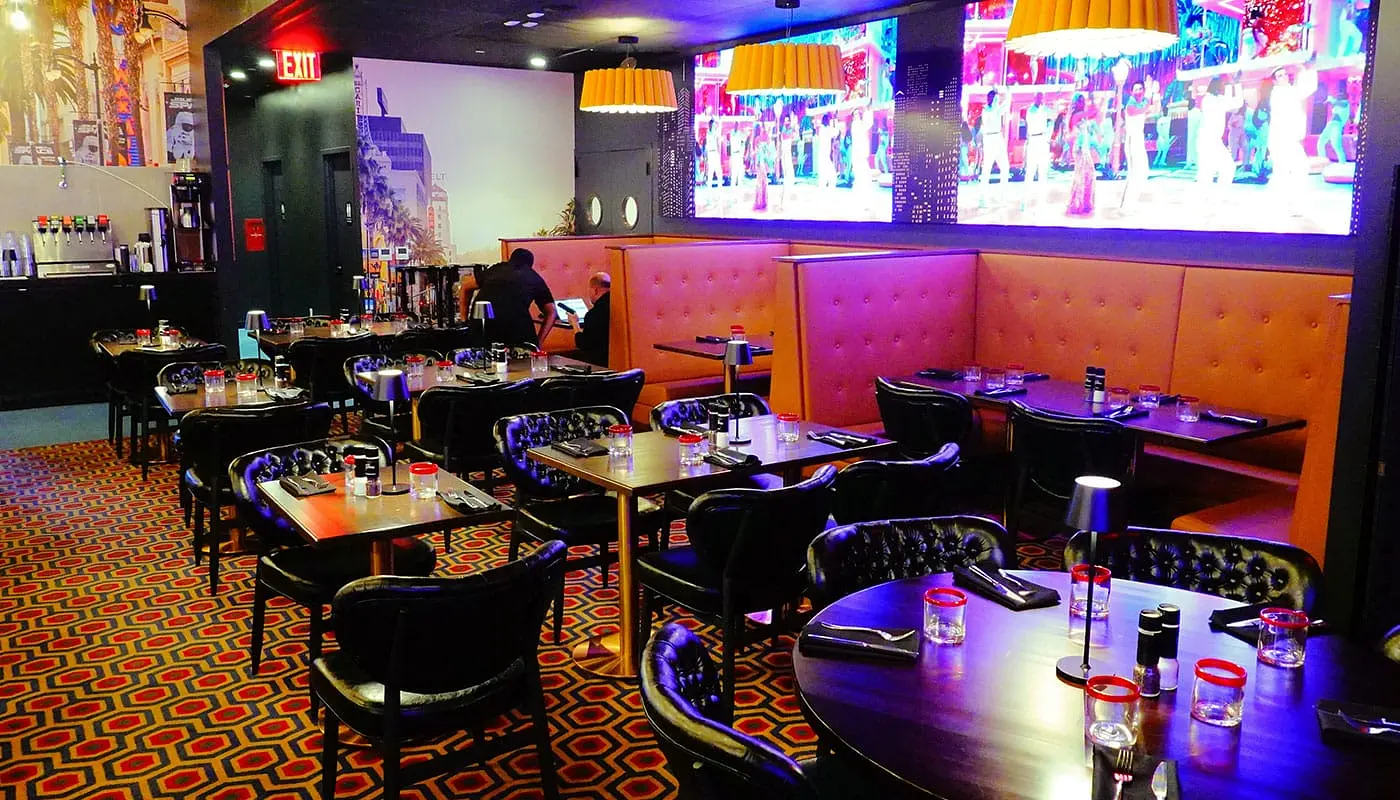 Teemaravintolat New Yorkissa - Planet Hollywood
