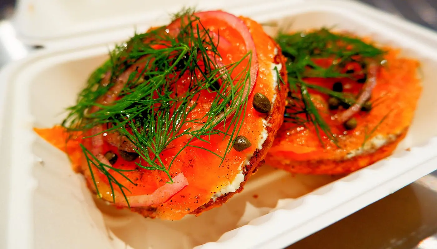 Parhaat bagelit New Yorkissa - Apollo Bagels