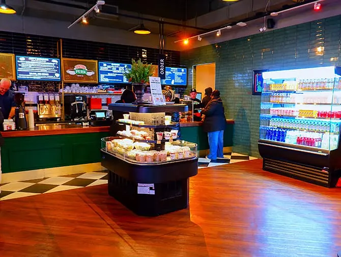 Central Perk Coffeehouse New Yorkissa - Hae kahvi