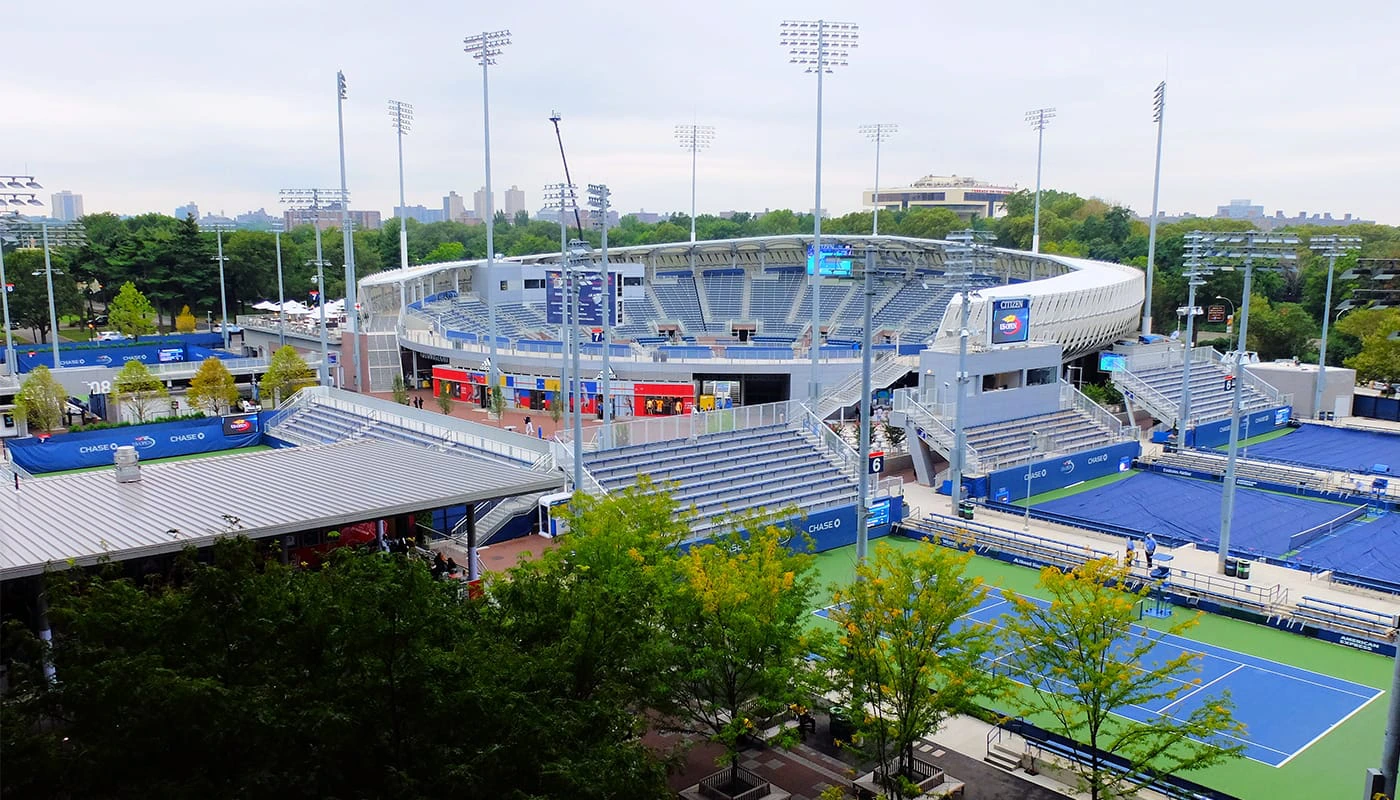 US Open -stadionkierros - Kurkistus kulissien taakse