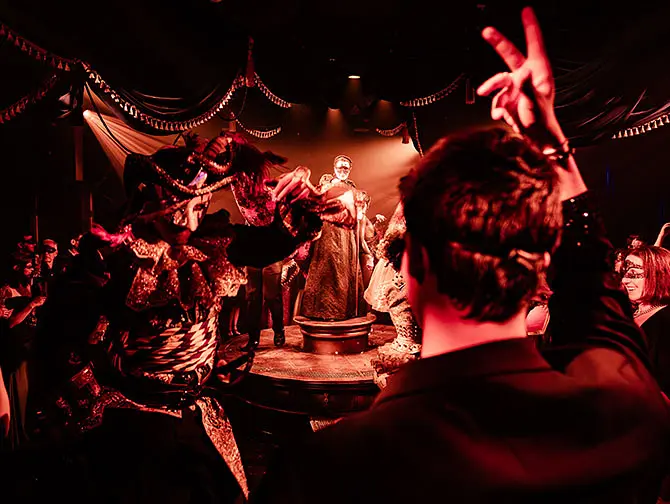 Masquerade Broadway-liput - Kierrettävä Broadway-show