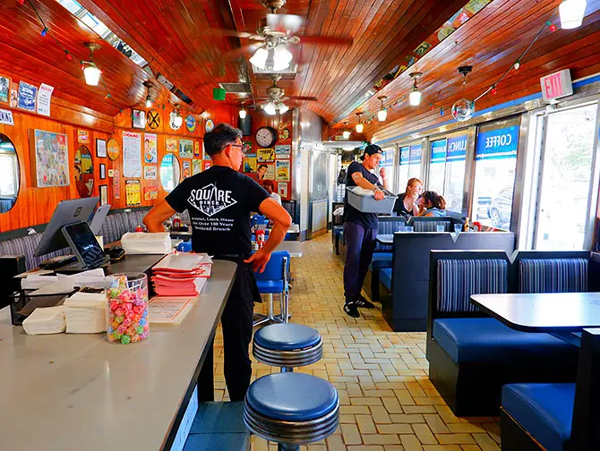 Diner-ravintolat New Yorkissa - Square Diner TriBeCassa