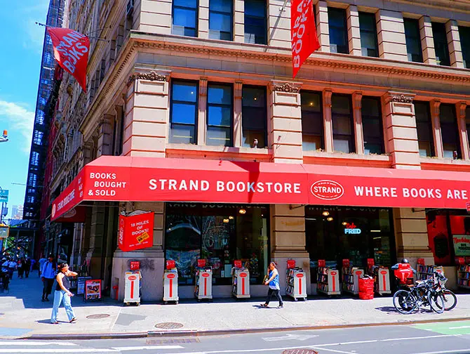 Kirjakaupat New Yorkissa - The Strand Bookstore