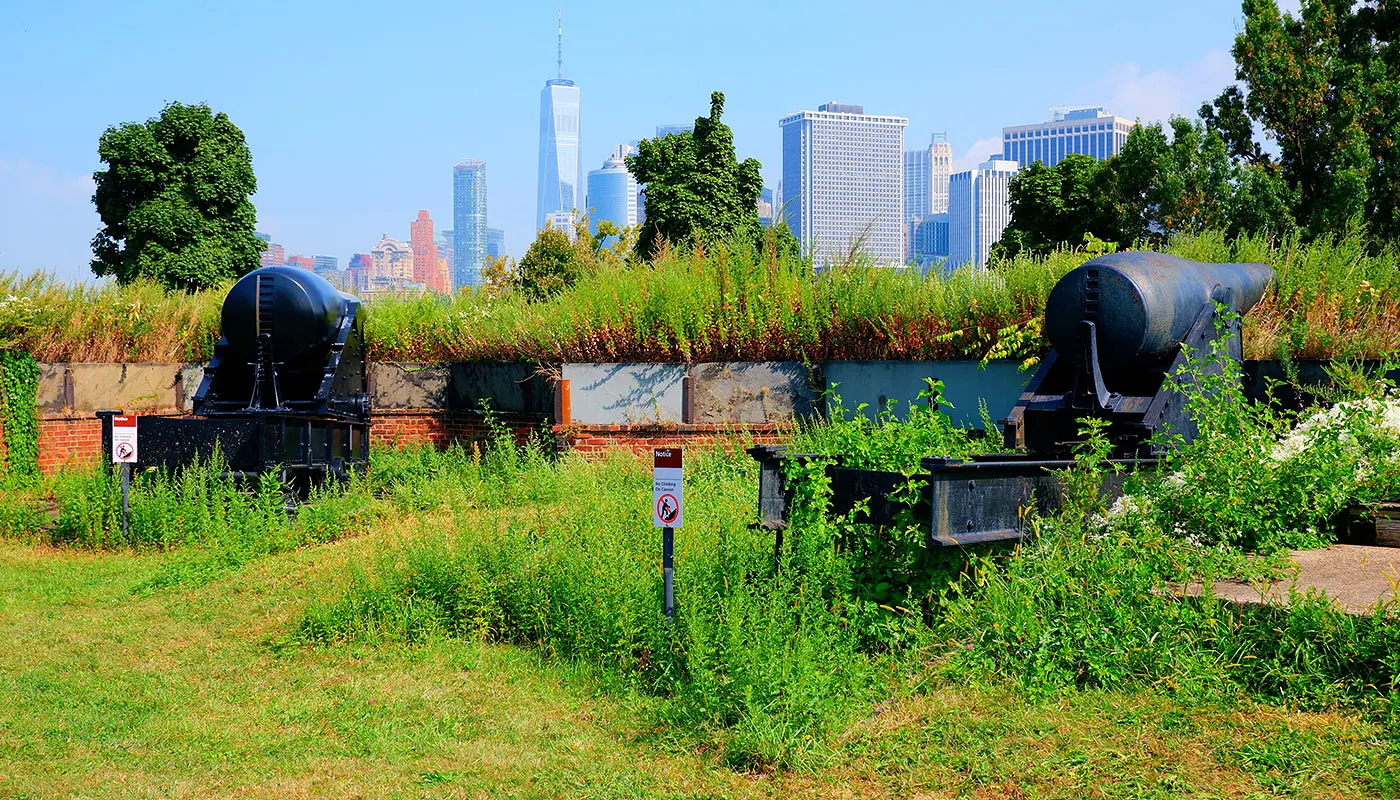 Kävelyreitti Governors Island New Yorkissa - Opi lisää historiasta