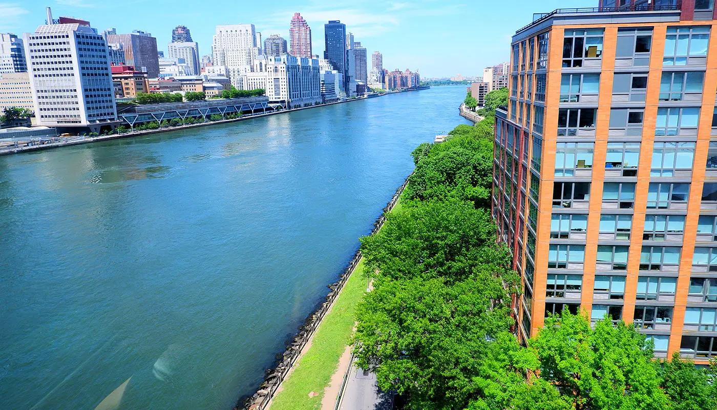 Kävelyreitti Roosevelt Island New Yorkissa - Tutustu Manhattaniin paremmin